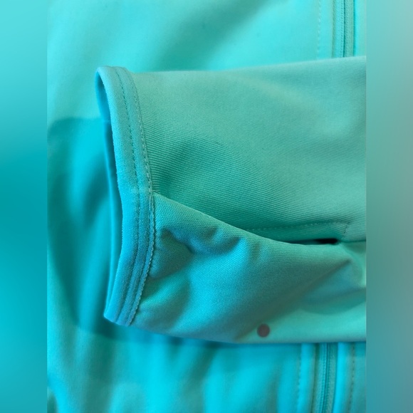 NWOT Nike Shield Running Jacket - Picture 8 of 8